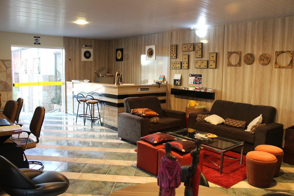 Hostel Pampulha Бело Оризонти Екстериор снимка
